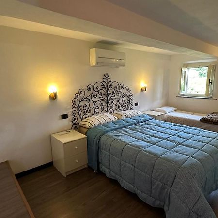 Musicians Mansion Loft Apartment Fino Mornasco Bagian luar foto